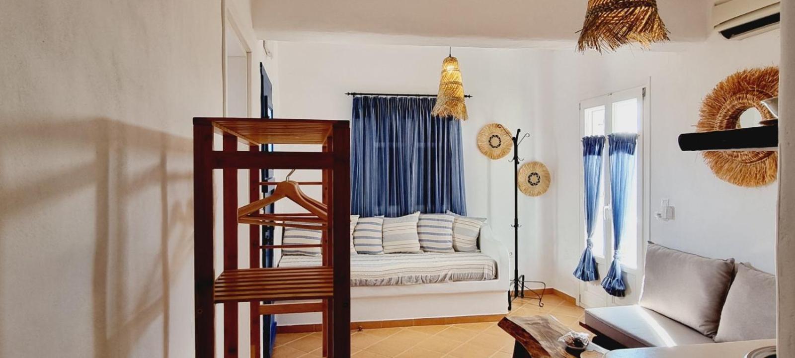 Syros Apartments Suites Chryssonisos Kini Exterior foto